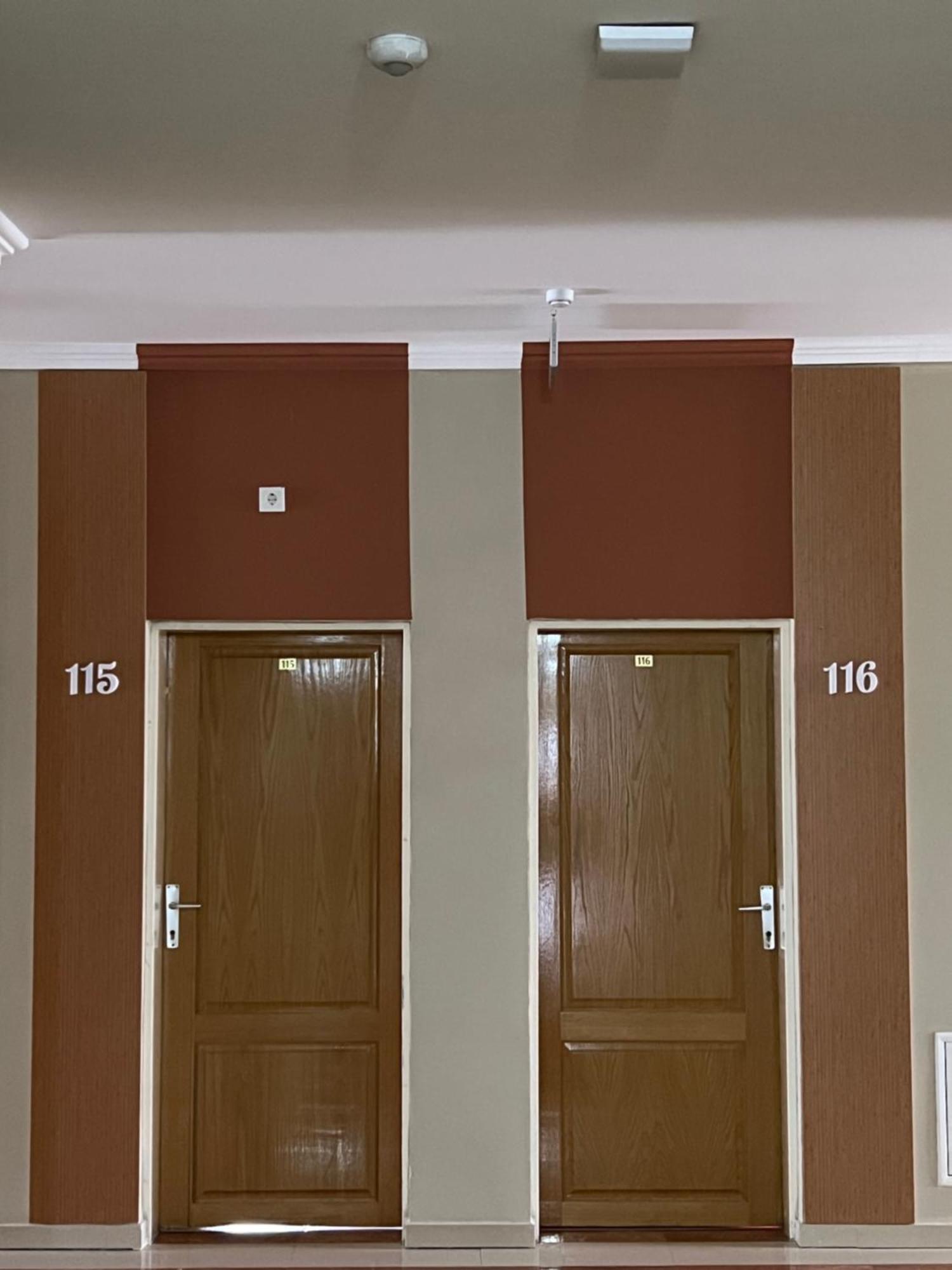 Hotel Yal Restaurant Tetovo Bagian luar foto